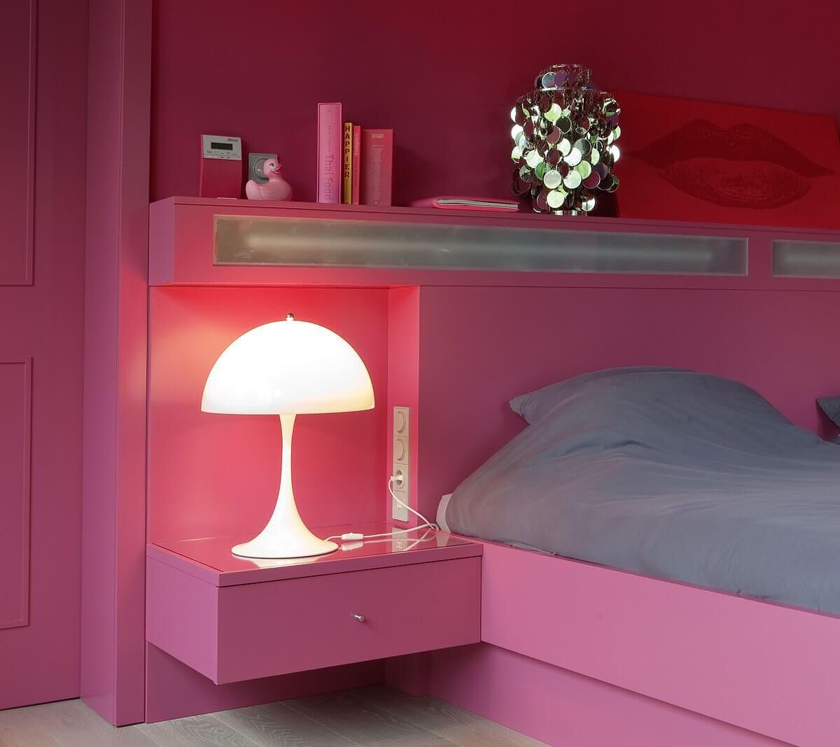 Panthella Table Lamp (12) Panthella Table Lamp 12